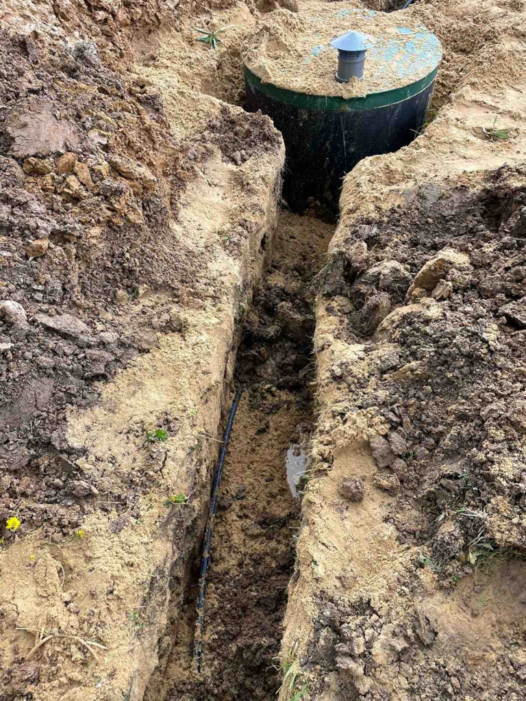 монтаж септика в Домодедовском районе.jpg монтаж септика в Домодедовском районе.jpg